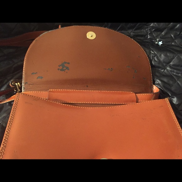 VNTG CRISTIAN RARE ITALIAN Leather Crossbody NWOT - Picture 3 of 8